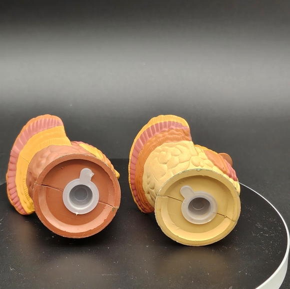 Vintage Avon Pilgrim Turkey Twosome Salt & Pepper Shakers Thanksgiving Fall - Picture 6 of 7